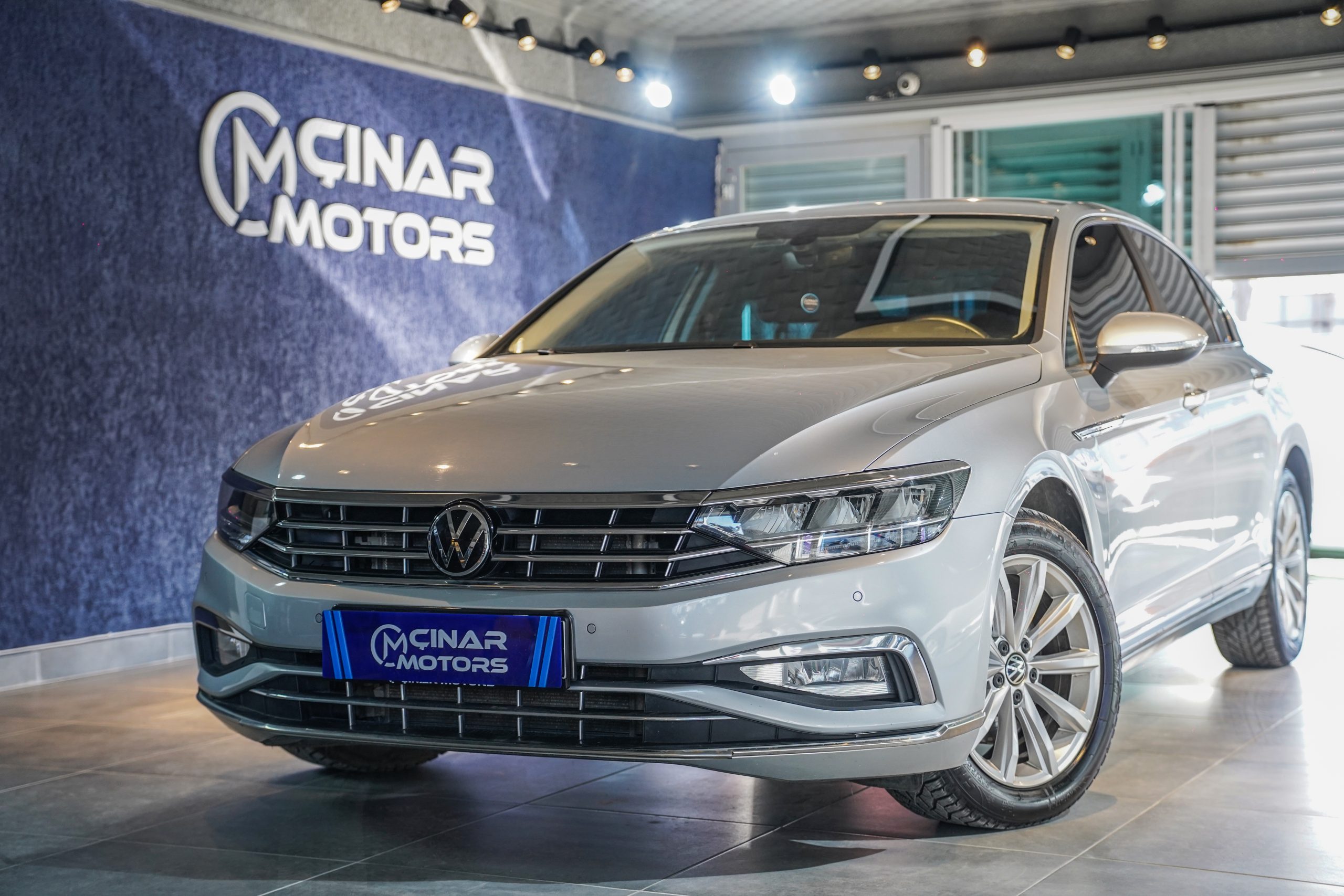 2022 1.5 TSI BUSINESS PASSAT
